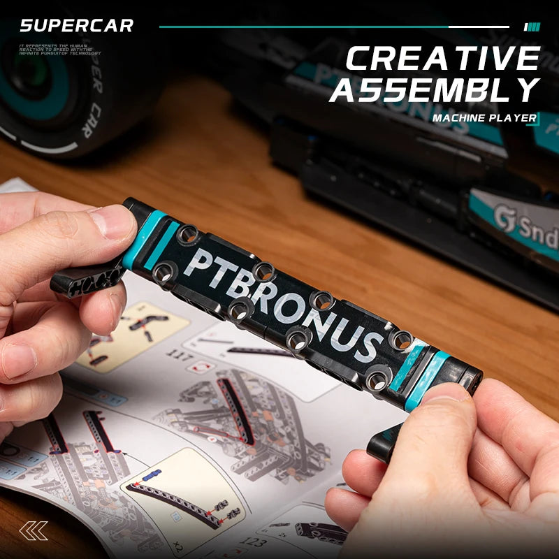 Mercedes W14 E Performance Blocos 1420 Peças - Carro F1 Técnico | Blockz