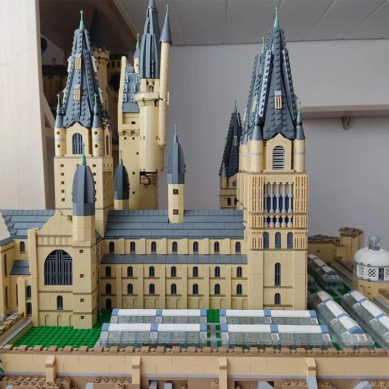 Castelo de Hogwarts Épico Blocos 19371 Peças - Extensão MOC | Blockz