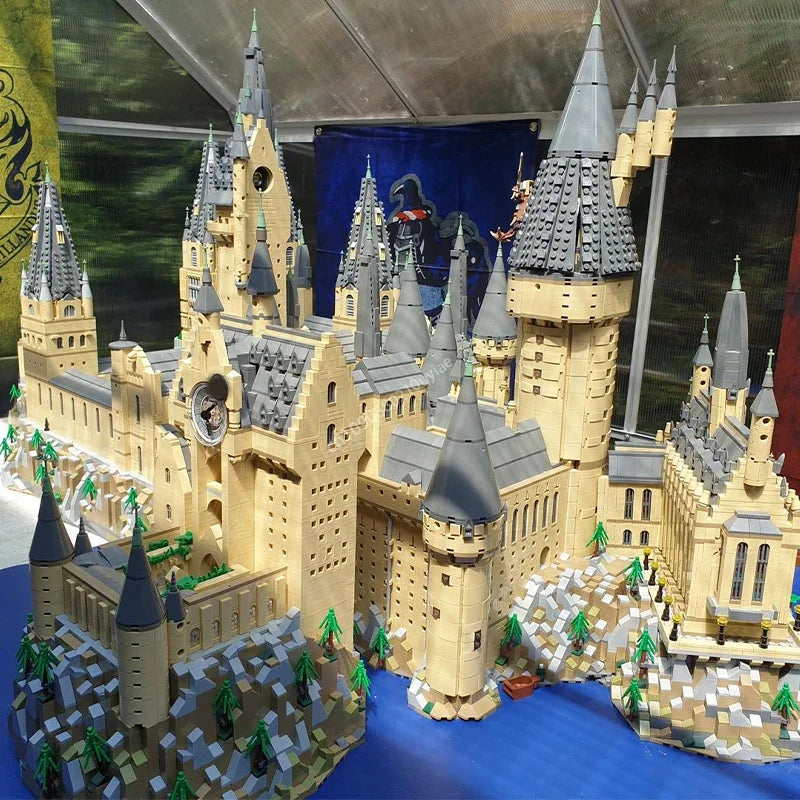 Castelo de Hogwarts Épico Blocos 19371 Peças - Extensão MOC | Blockz