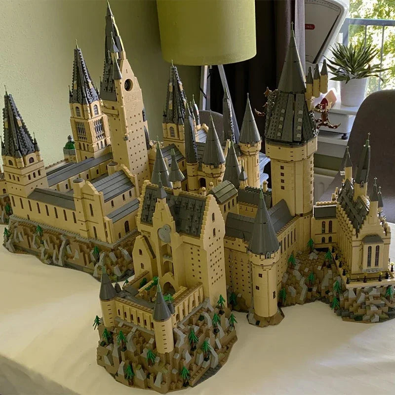 Castelo de Hogwarts Épico Blocos 19371 Peças - Extensão MOC | Blockz